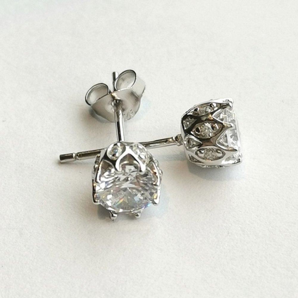 New, sterling silver cz cathedral set stud earrings